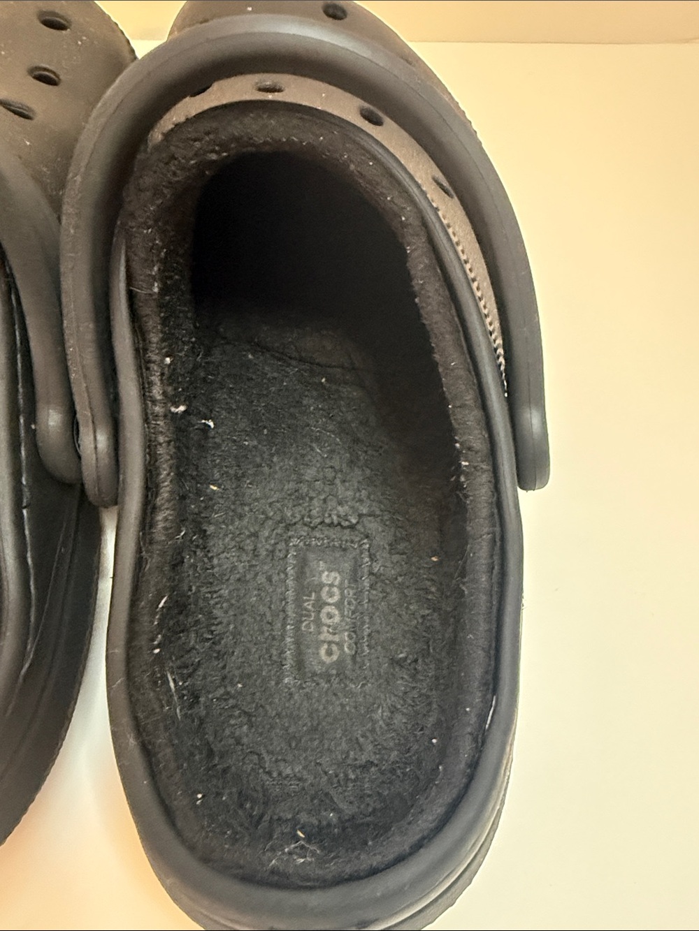 Crocs Classic Black Fleece Lined Clogs Unisex Men’s 8 Women’s 10 Cozy Comfort - Picture 5 of 7